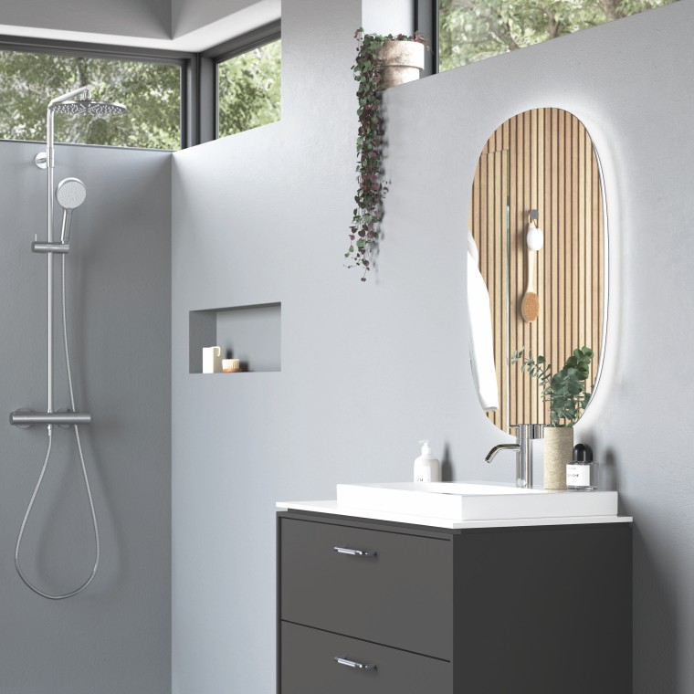 Ifö Sense Art badeværelsesmøbel og Geberit Option spejl