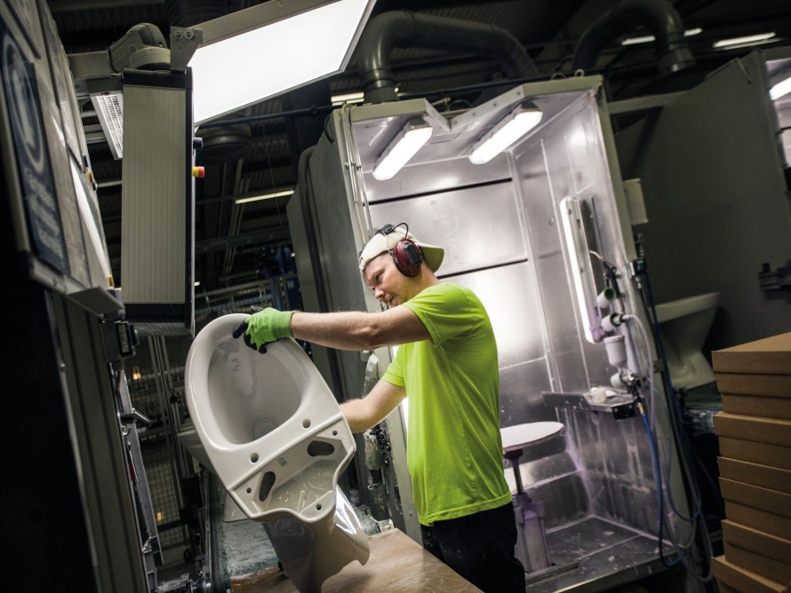 Produktion af Ifö toiletter Produktion af Ifö toiletter