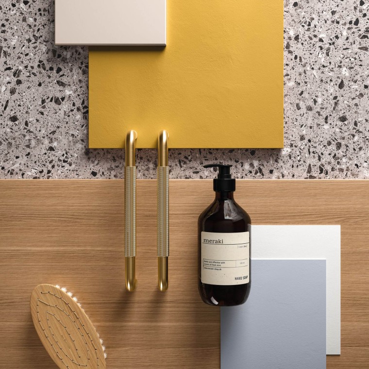 Gul og guld badeværelse Gul og guld badeværelse